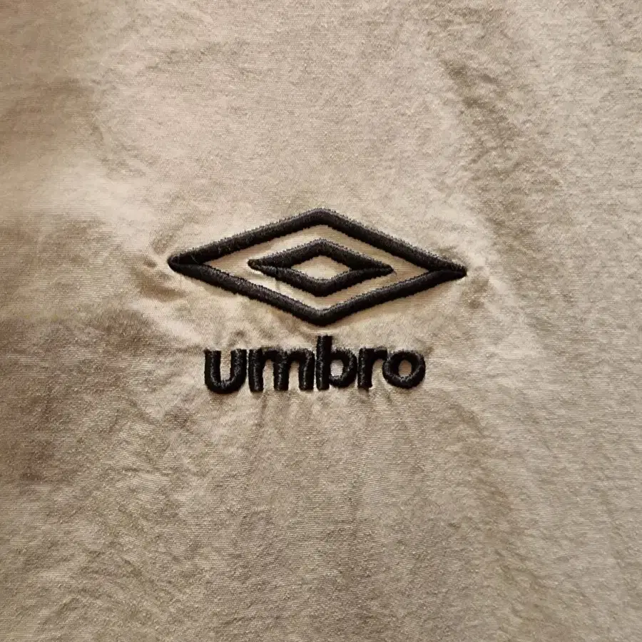 2/4 엄브로 UMBRO 클래식 스탠넥 아노락 카키