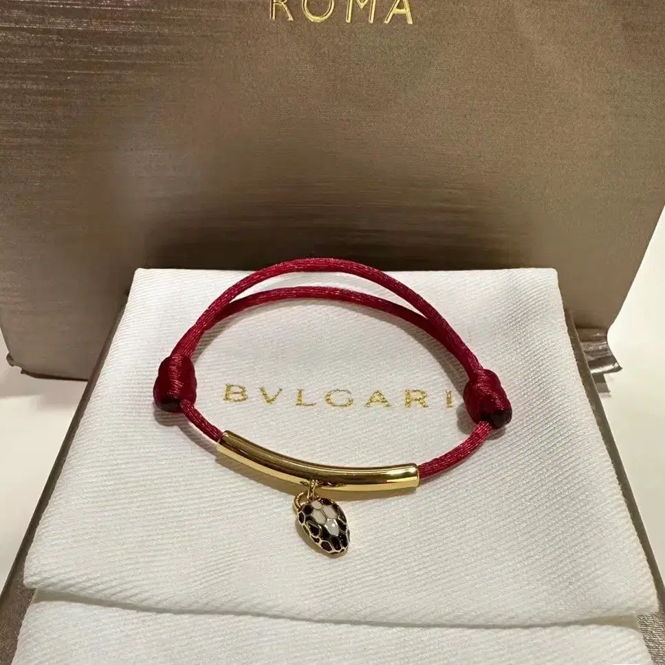 Bvlgari  불가리  여성   설 팔찌