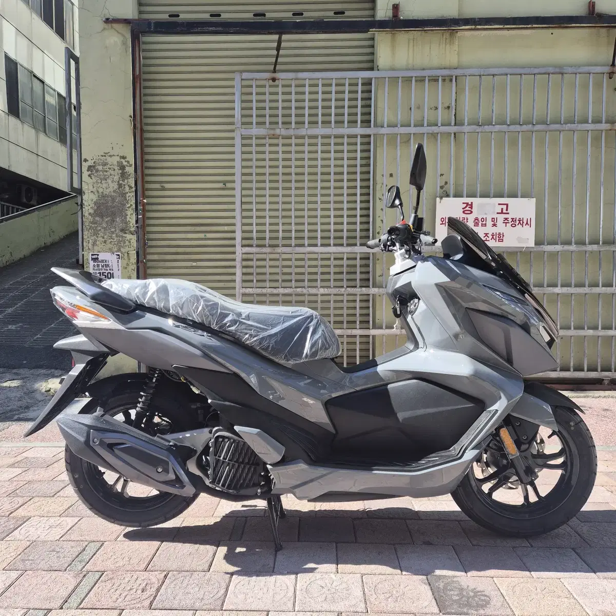 새 상품 SYM VSX125 판매합니다.