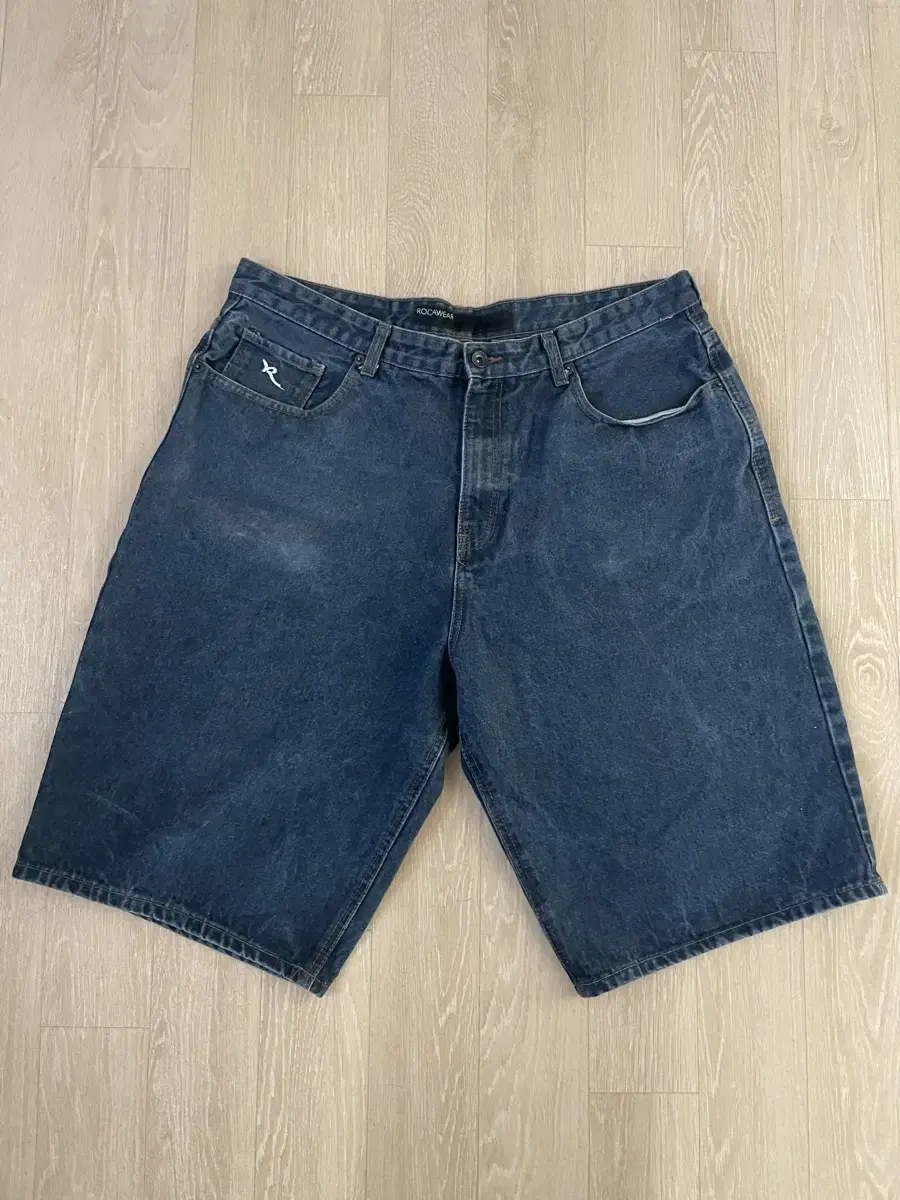 ROCAWEAR SHORT 38