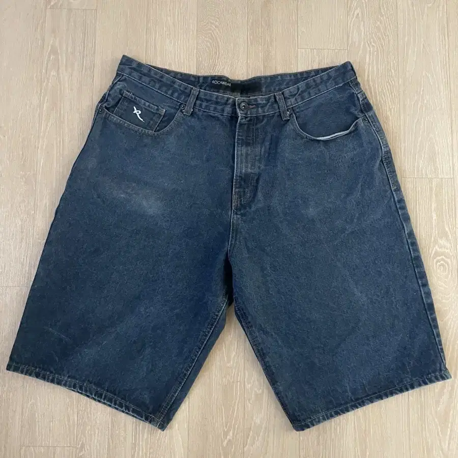 ROCAWEAR SHORT 38