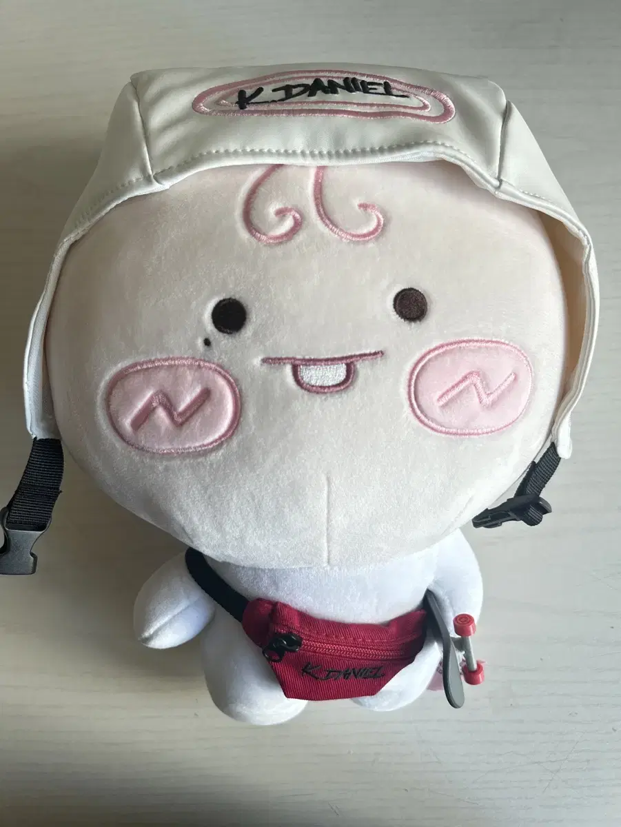 강다니엘 인형