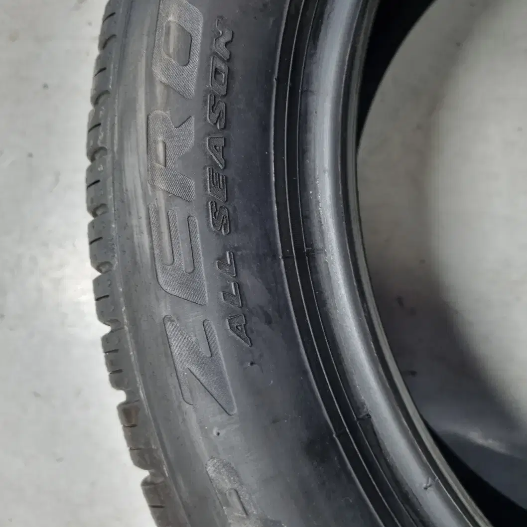 2455018 245/50R18 피렐리 피제로 올시즌 중고타이어 1본