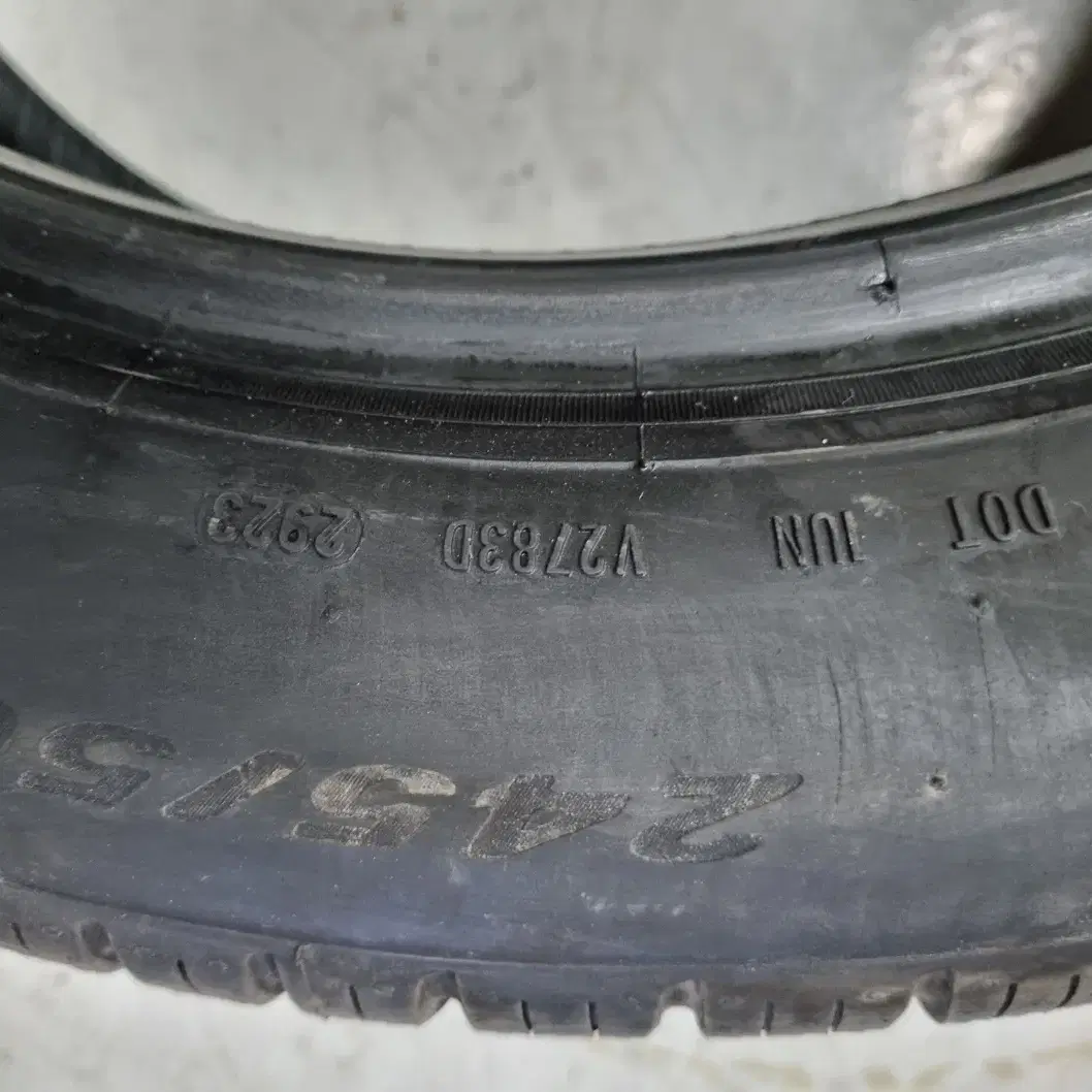 2455018 245/50R18 피렐리 피제로 올시즌 중고타이어 1본