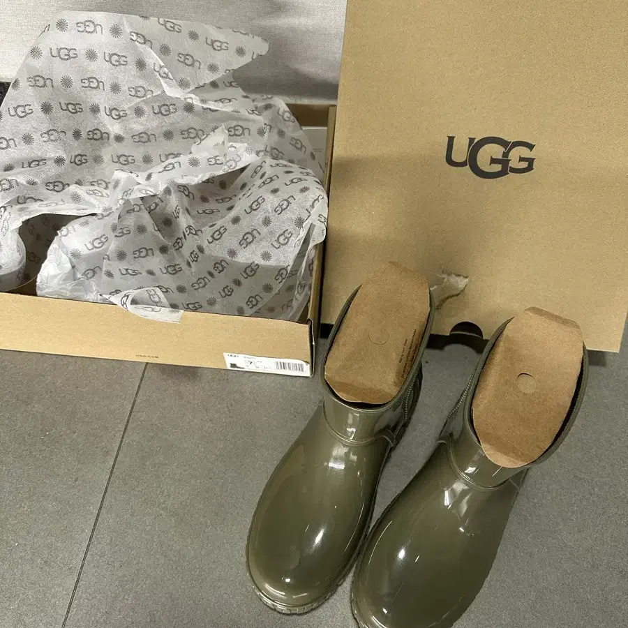 Ugg 어그 드리즐리타 레인부츠 우먼 240 새상품