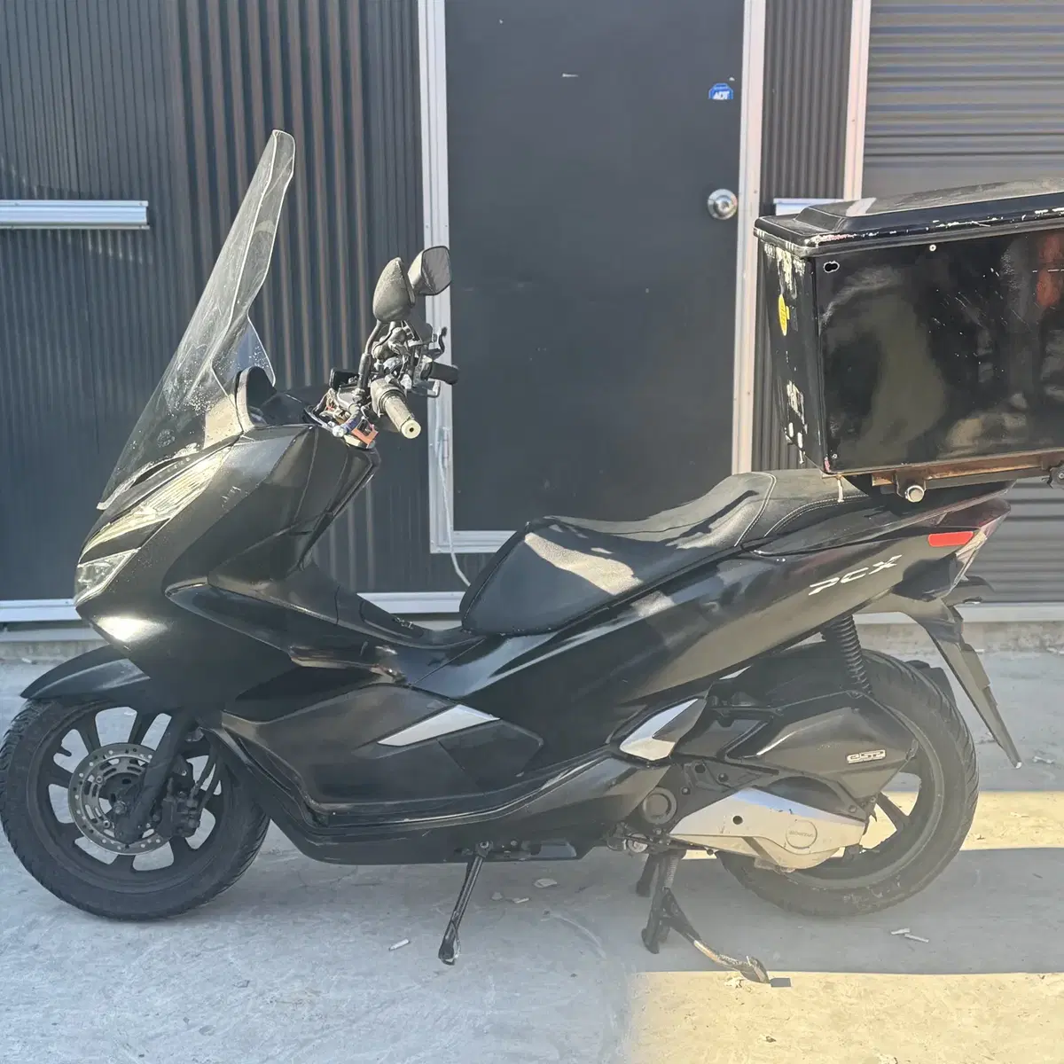 pcx125/20년 6만km 엔진상급 배달셋팅차량 저렴히 판매합니다.