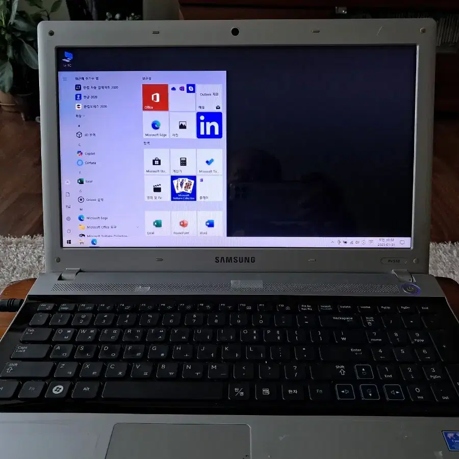 삼성 15.6" 노트북 8GB, SSD240GB, WINDOW10