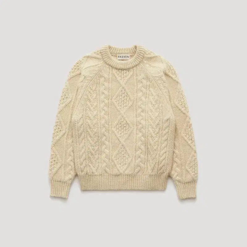 파르벵 CAROL WOOL CABLE KNIT  IVORY 판매합니다.