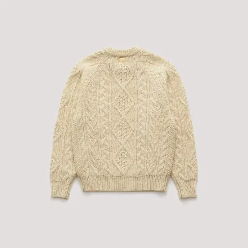 파르벵 CAROL WOOL CABLE KNIT  IVORY 판매합니다.