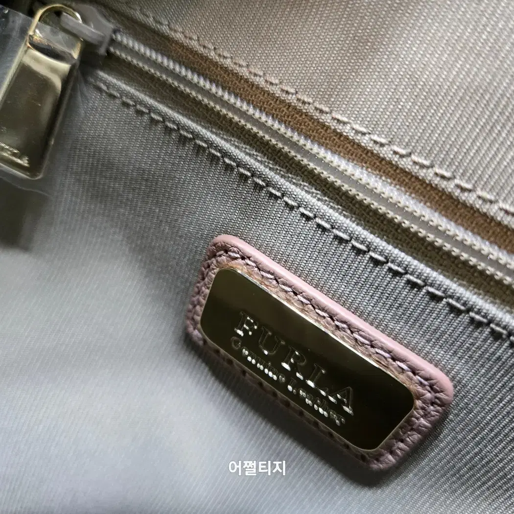 FURLA 훌라 가죽 미니 백팩 /0204