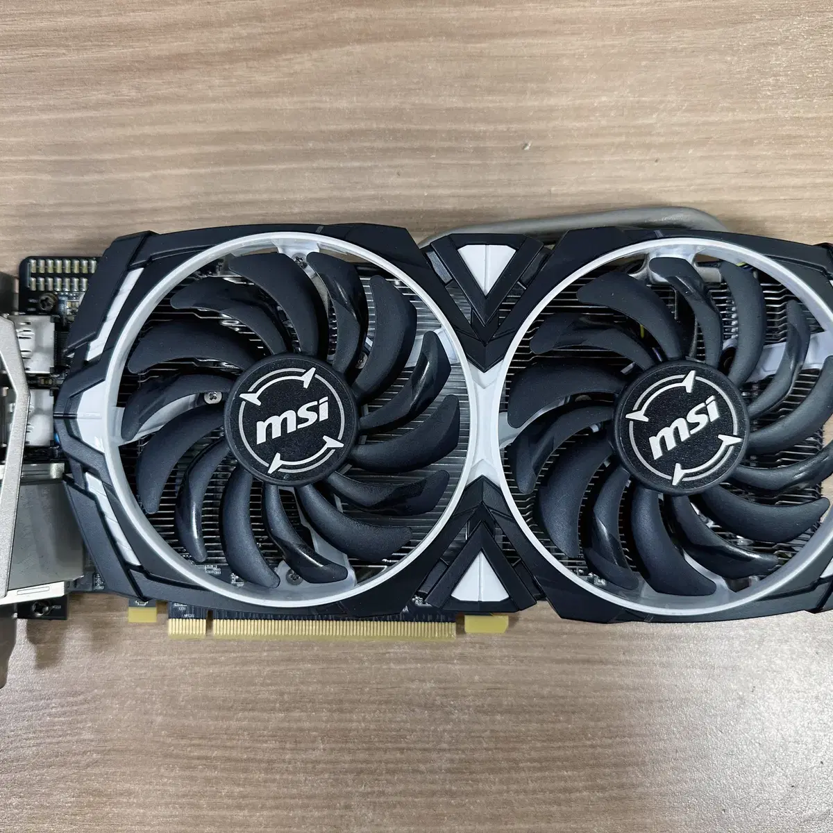 MSI 라데온 RX 570 아머 OC D5 4GB 그래픽카드