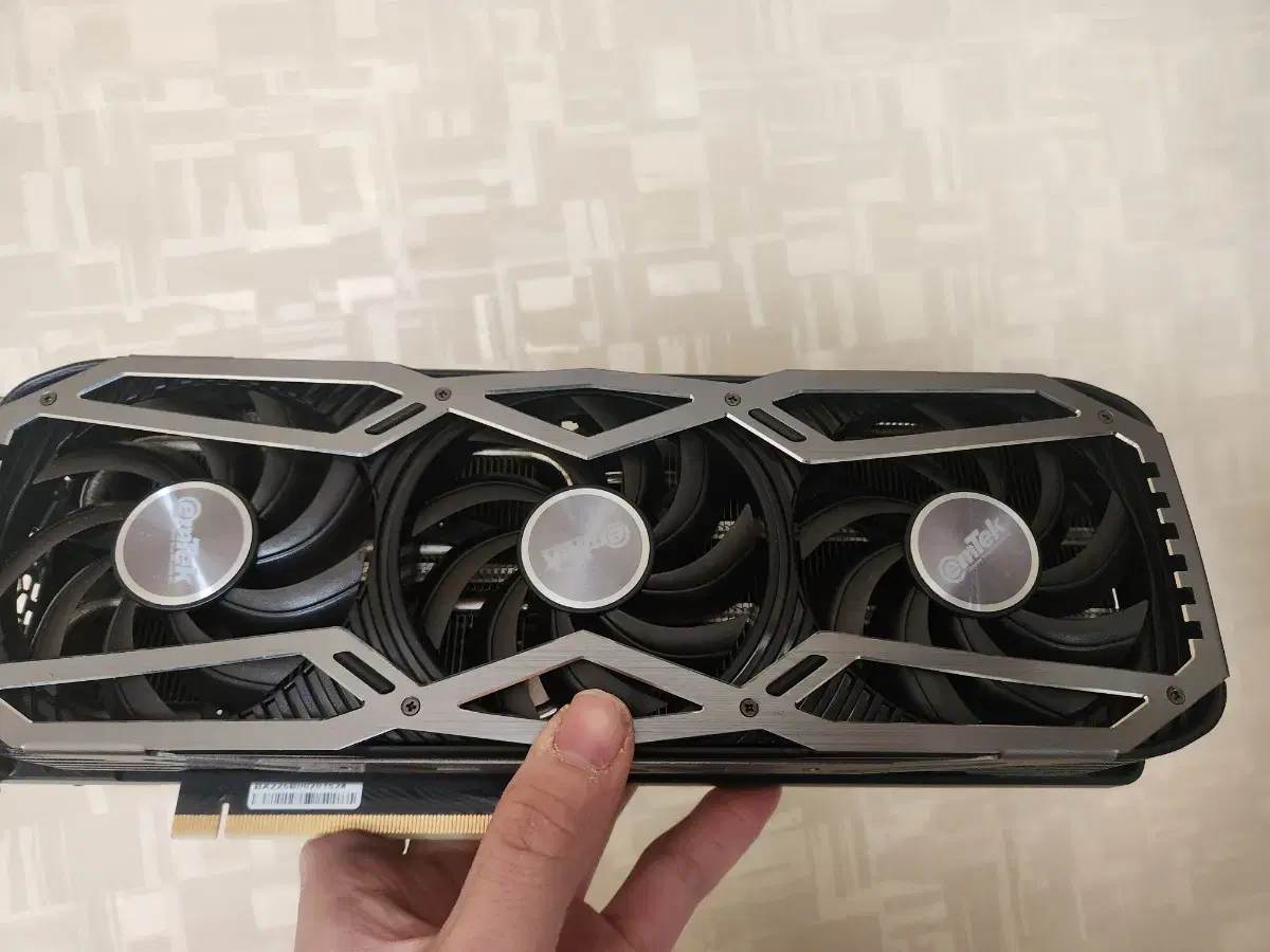 이엠텍 RTX 3070TI 블랙에디션