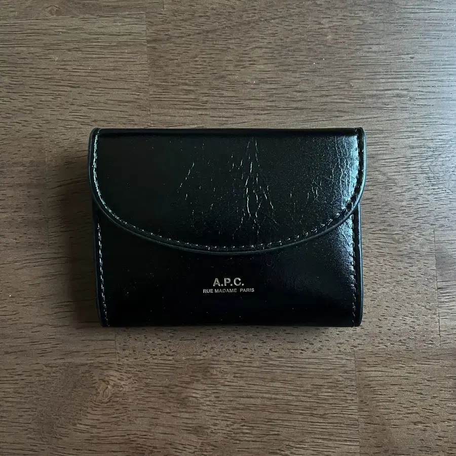 A.P.C. 아페쎄 제니브 지갑 Crinkled Leather