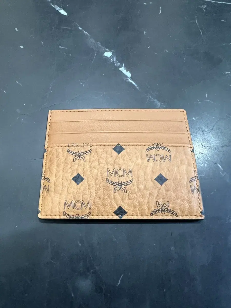 mcm vahn wallet