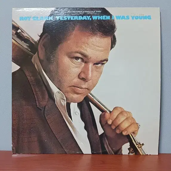 Roy Clark "Yesterday, When I Was Young"