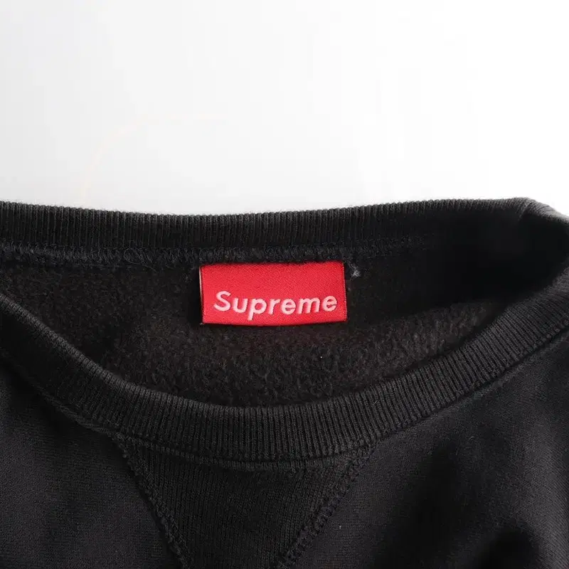 SUPREME 슈프림 캐주얼상의 스웨트셔츠 (M)