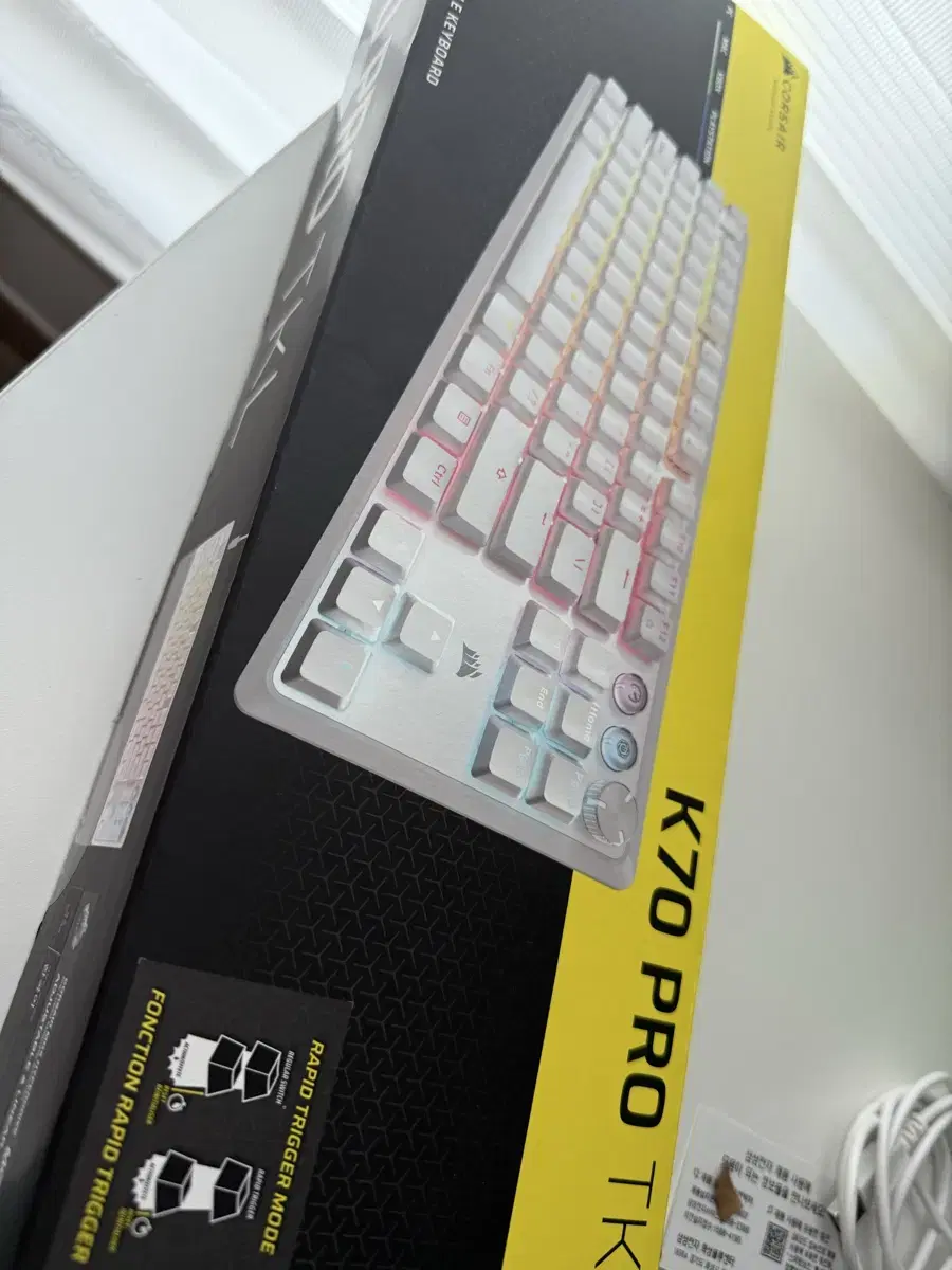 커세어 K70 PRO TKL MGX 화이트 수제 타이핑 고개 풀윤활