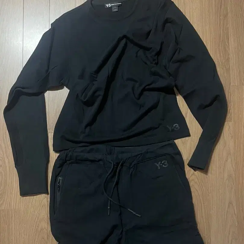 Y-3 상의+하의 셋업 (size M+상태 A+)