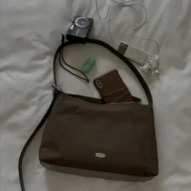 [OAT] Fold Nylon x Leather Shoulder Bag