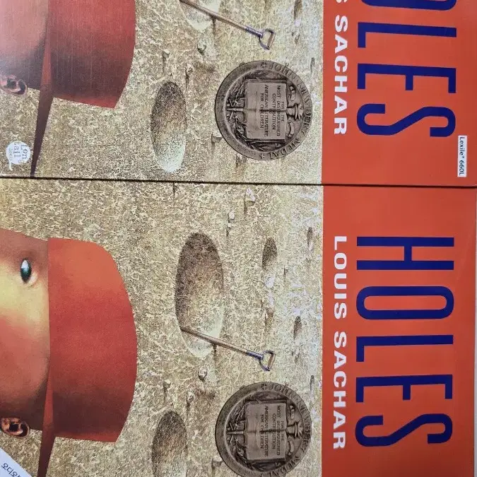 HOLES -LOUIS SACHAR 영어책 팔아요!