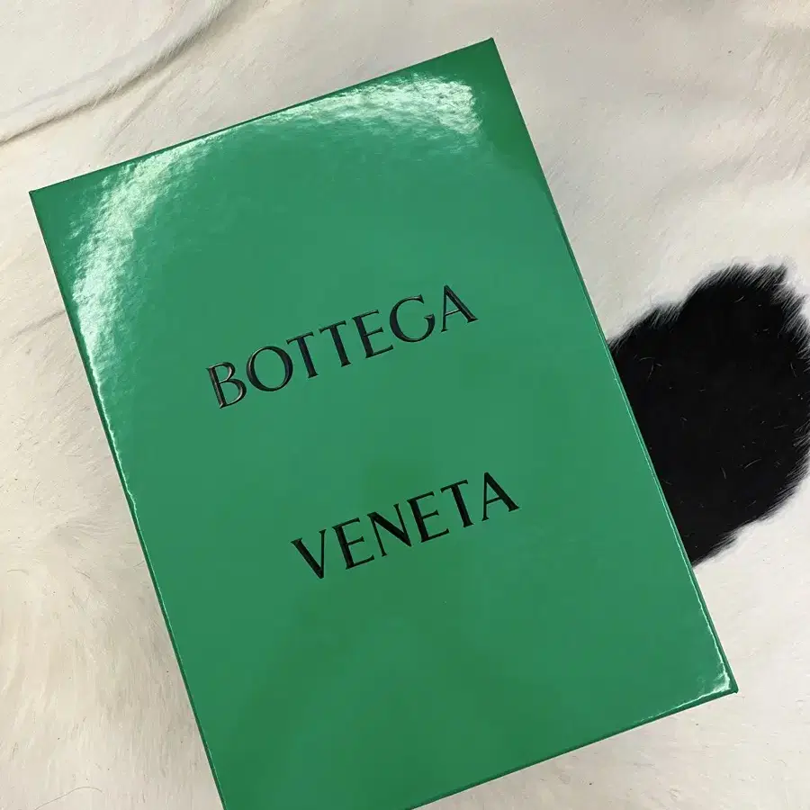 Bottega Veneta 보테가 베네타 여성 러버 퍼들 샌들