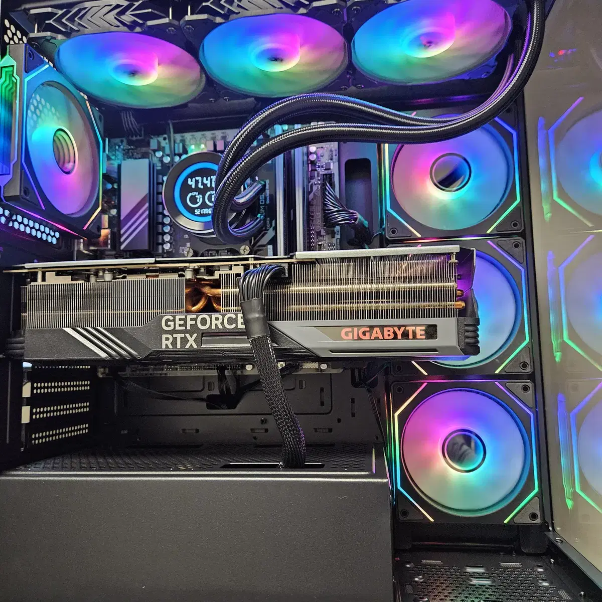 9800x3d, b850m, 48gb, rtx4080 본체