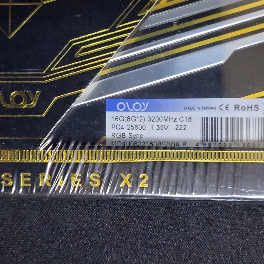 컴퓨터 램 메모리 OLOY DDR4 16GB(8GB*2