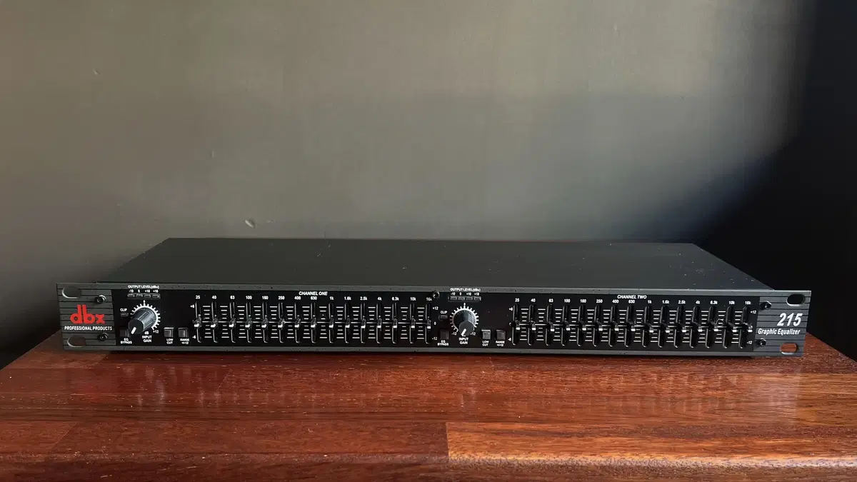 DBX 215 EQ 15밴드 그래픽 이퀄라이저