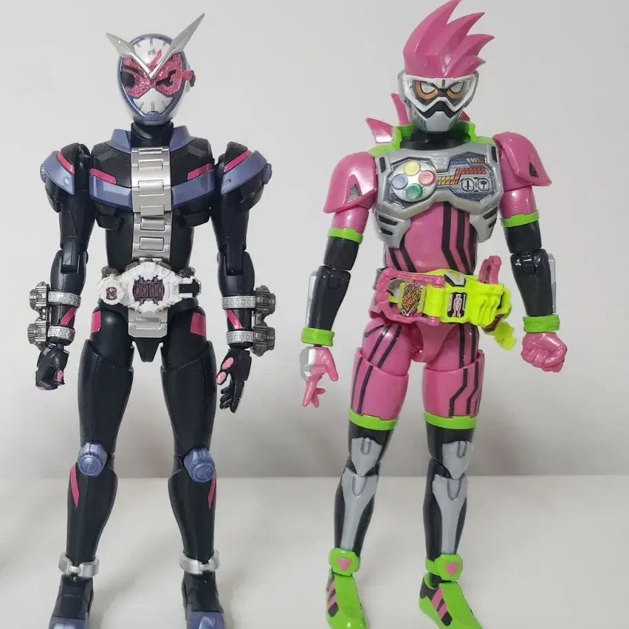 반다이 가면라이더 000,지오EX-AID 가조립 팝니다.