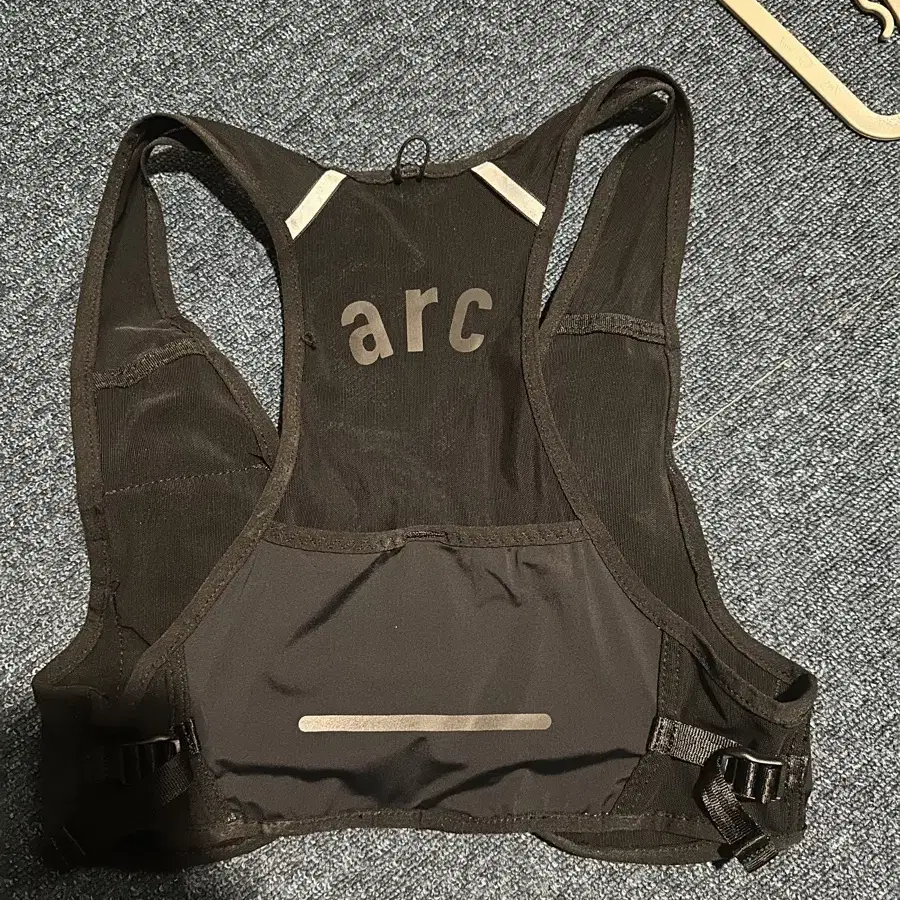 ARC 에이알씨 10km Running Vest small