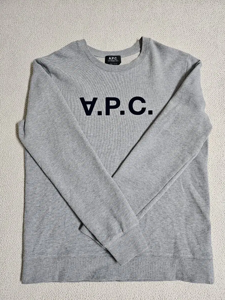 A.P.C 맨투맨