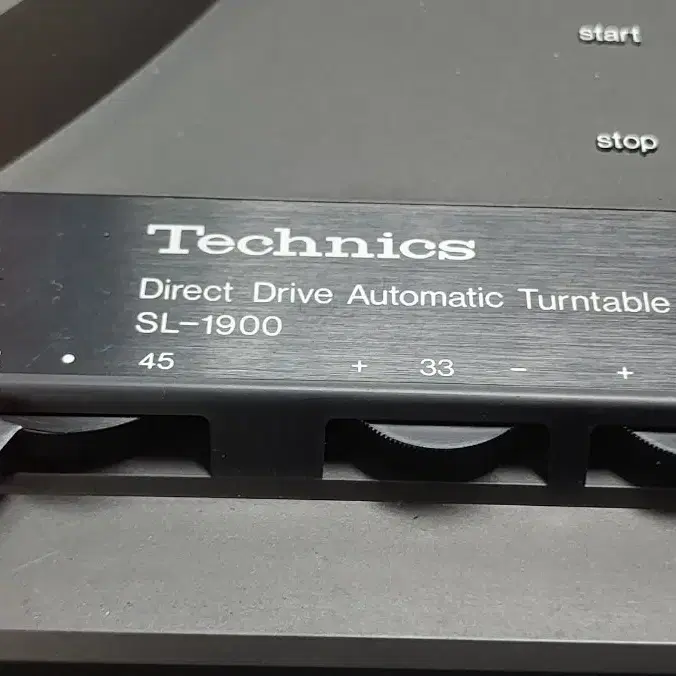 Technics SL-1900 턴테이블