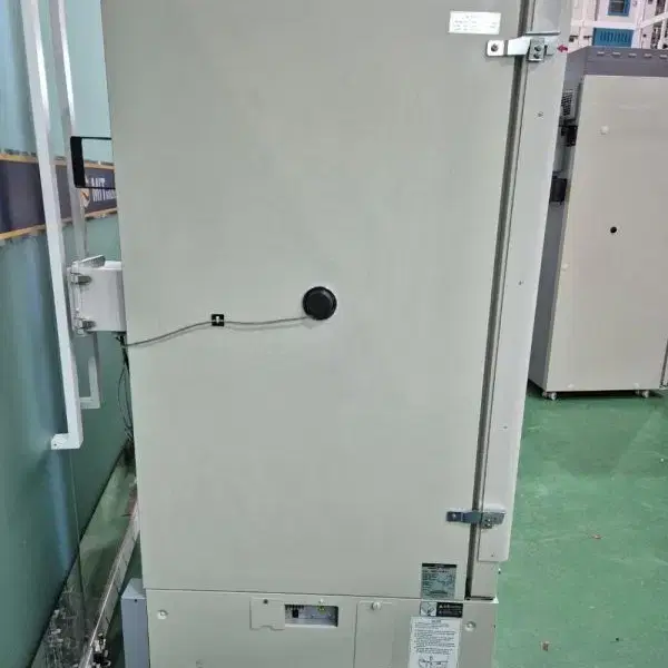 Sanyo MDF-U443 실험실 냉동고