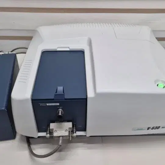 JASCO V-630 Spectrophotometer / ETCS-761