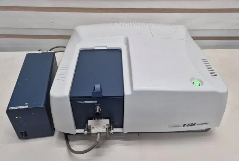 JASCO V-630 Spectrophotometer / ETCS-761