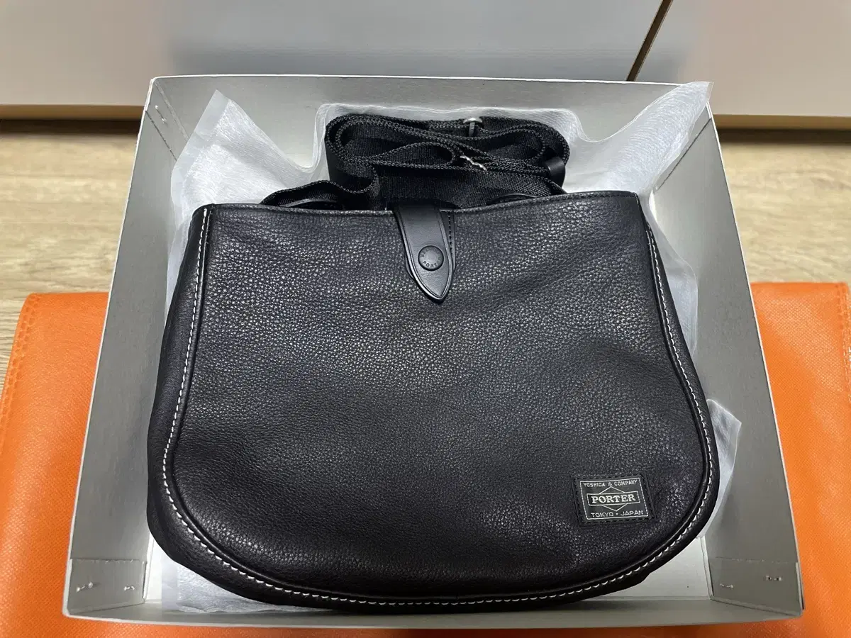 포터 CISCO SHOULDER BAG 새상품 팝니다