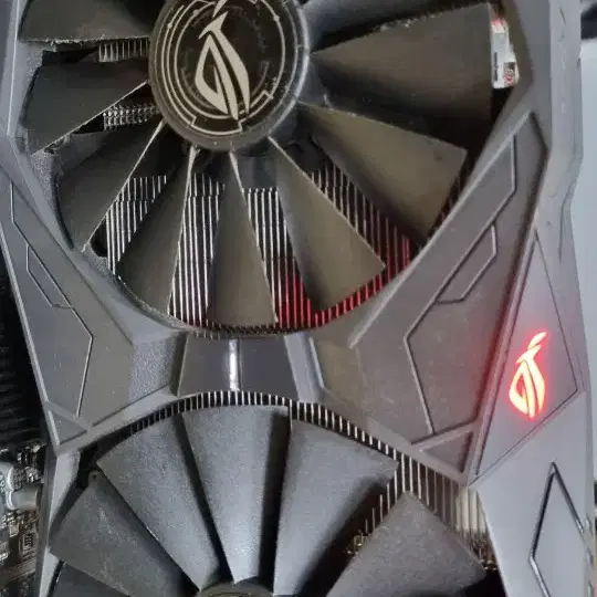 ASUS STRIX 1050ti 4G 그래픽카드판매합니다.