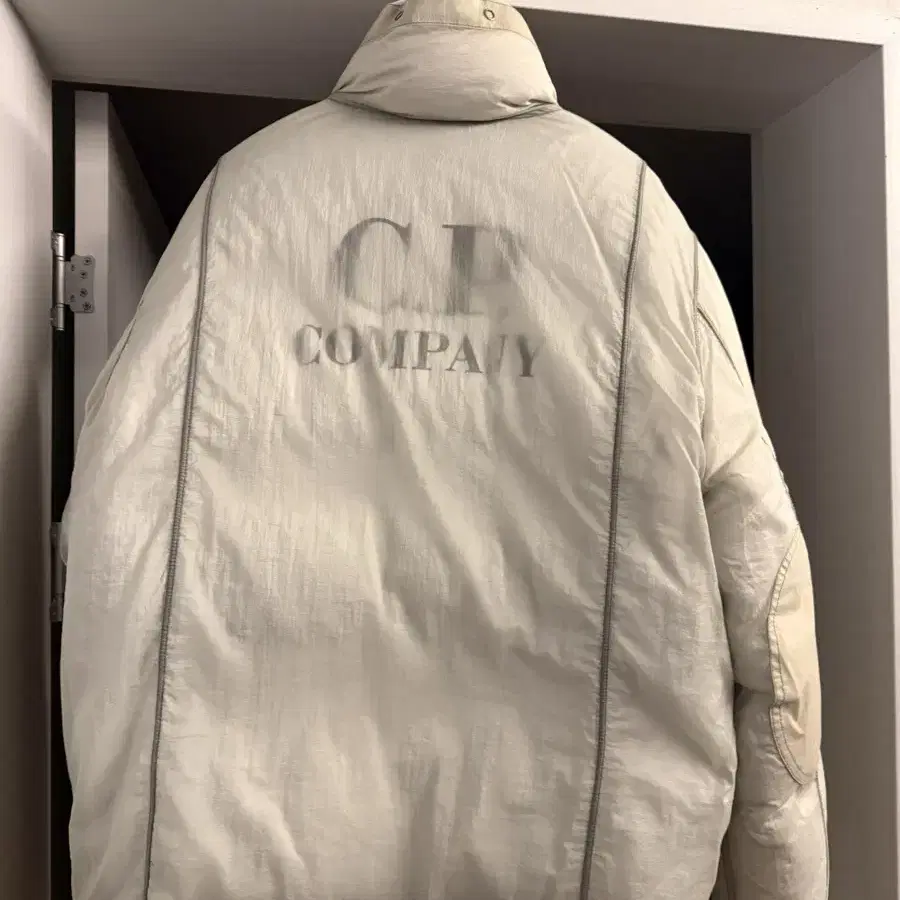 C.P COMPANY 레어아이템 다운자켓 CP컴퍼니