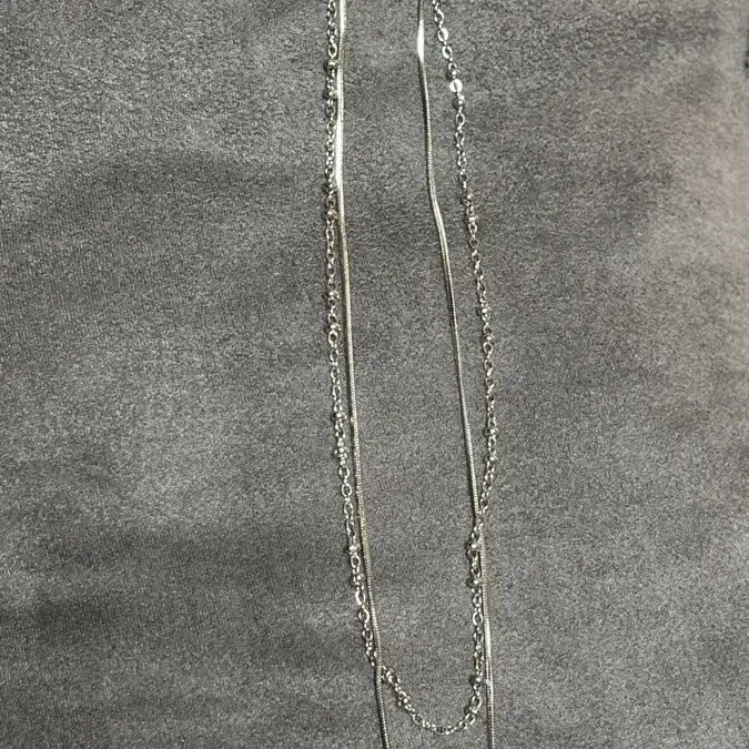 러브이즈트루 목걸이 CH RIBBON NECKLACE(SILVER)