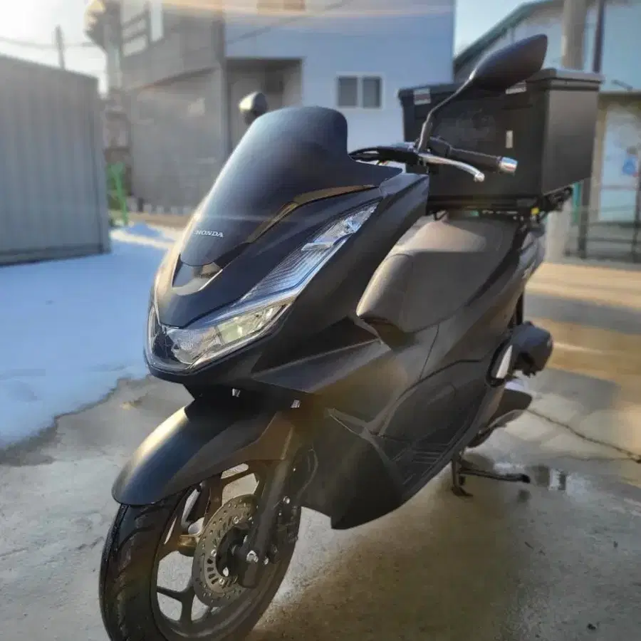 혼다 pcx125 23년식 cbs모델 5200km 신차급