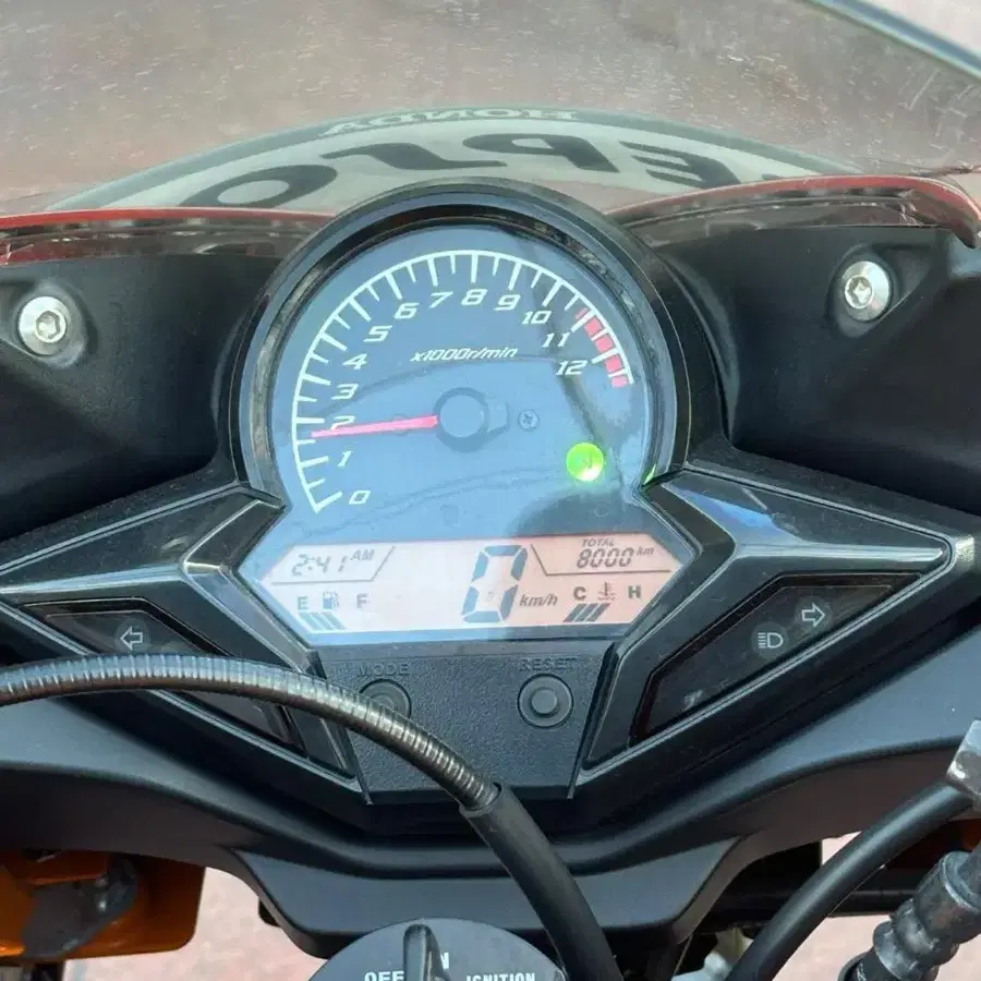 cbr 125 랩솔 하자 없음 8천키로 신차급 최상! 대차o