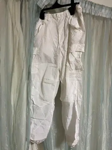 HEAR MY NAME.xBEAUTY&YOUTH 화이트 카고 팬츠