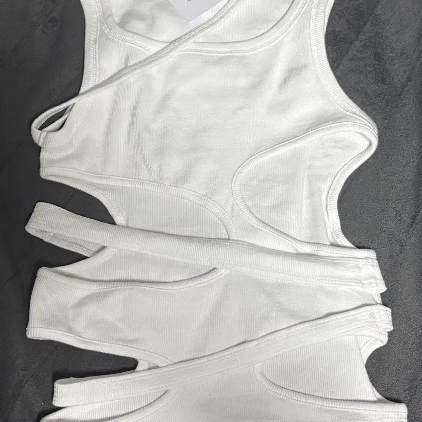 salt murphy enzo tank top white (s 사이즈)