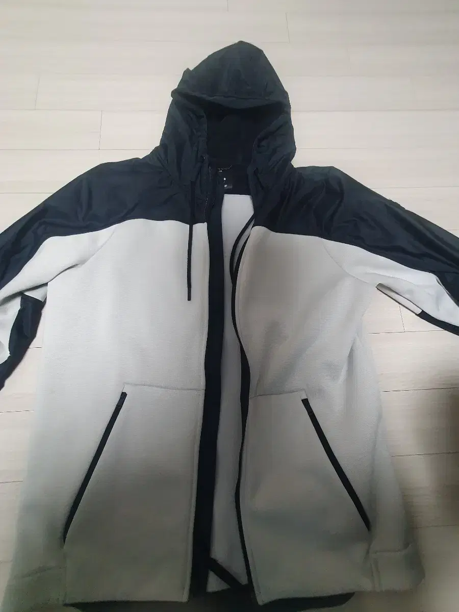 (새 상품)언더아머 swacket jaket