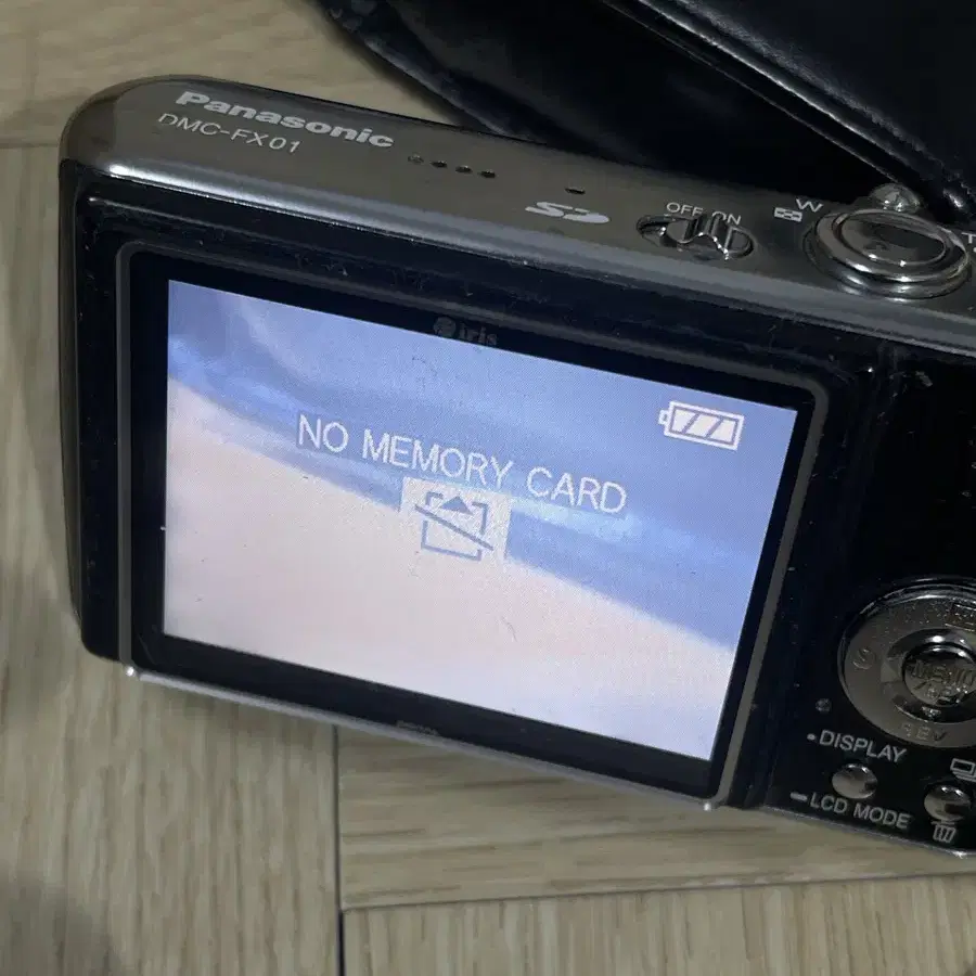 파나소닉 Lumix DMC-FX01