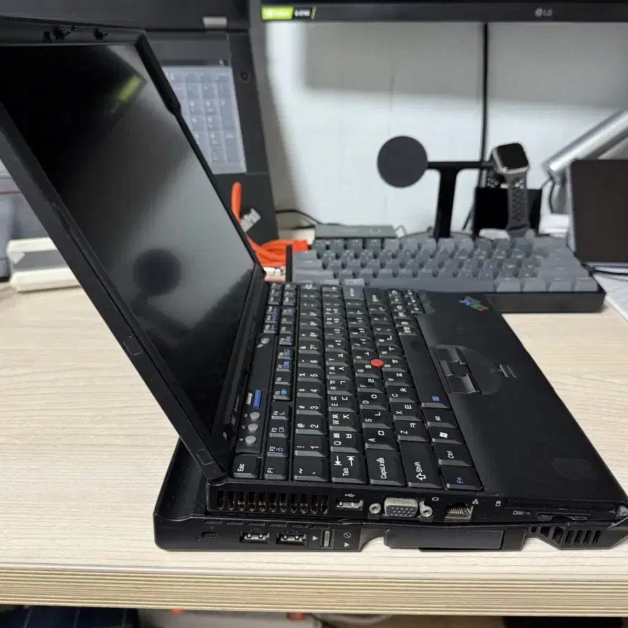 IBM Thinkpad X60 + 울트라베이스