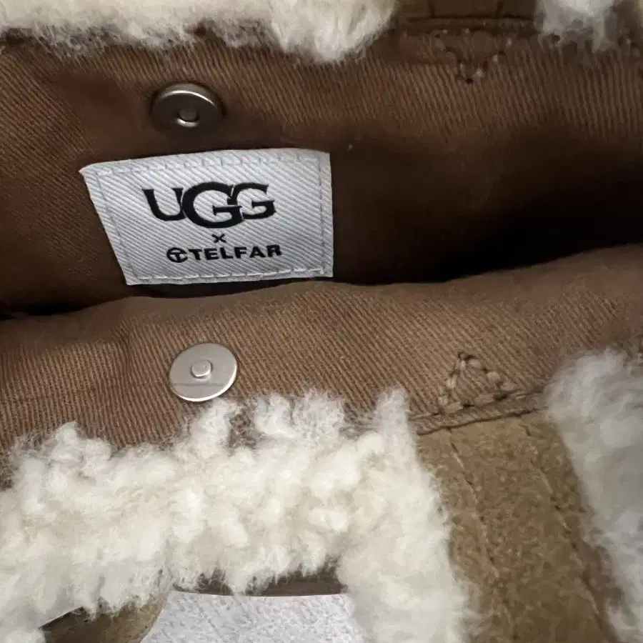 ugg telfar 어그 텔파 가방 미니백