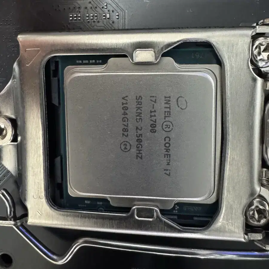 기가바이트 z590 vision G i7-11700 세트