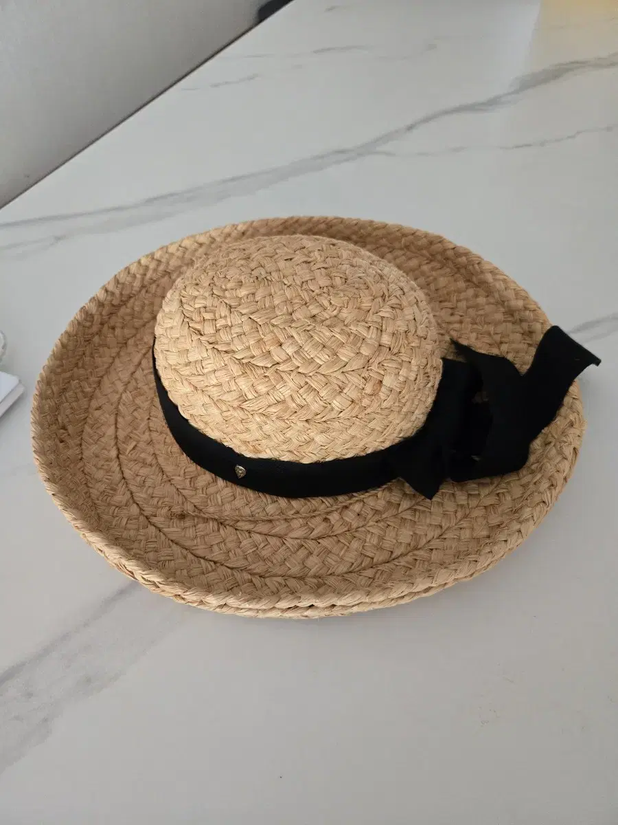 (Final Price) Helen Kaminski Raffia Hat Full Set