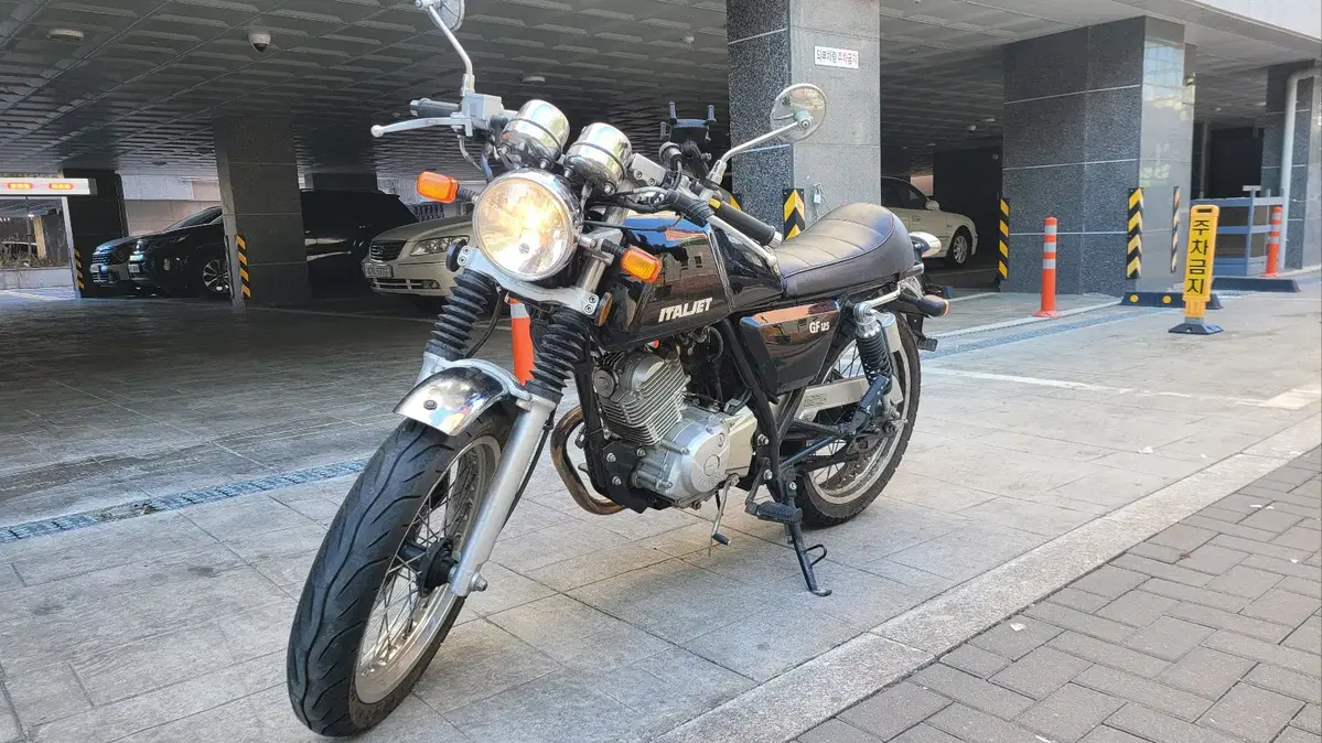 그리폰 125 cc 클래식 바이크 팝니다